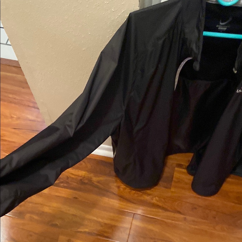 Black Jacket - Picture 5 of 5